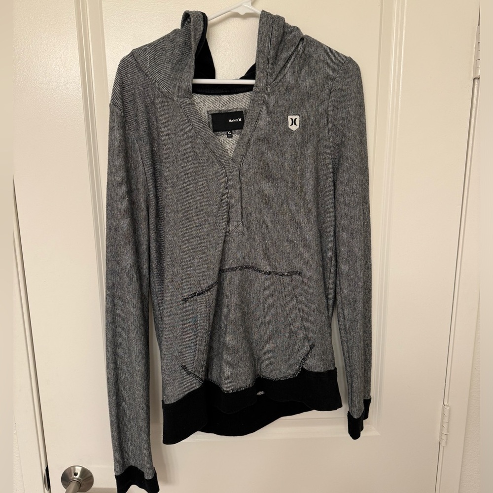 Hurley sweater
